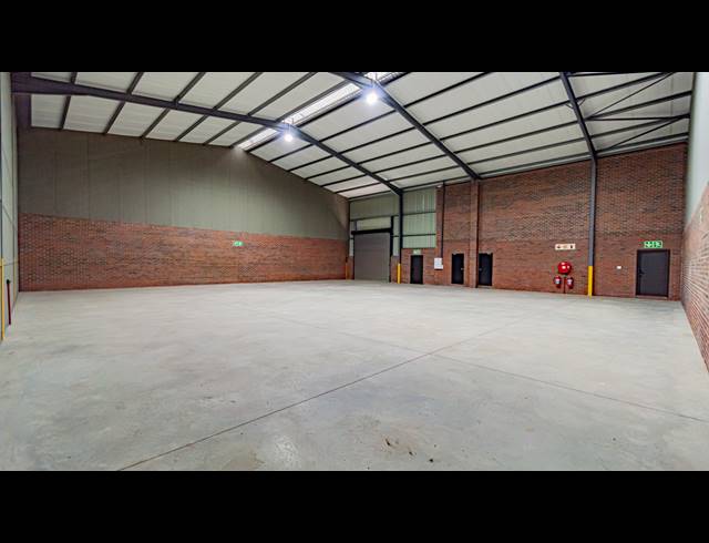 596M² WAREHOUSE FOR SALE IN KNOPJESLAAGTE